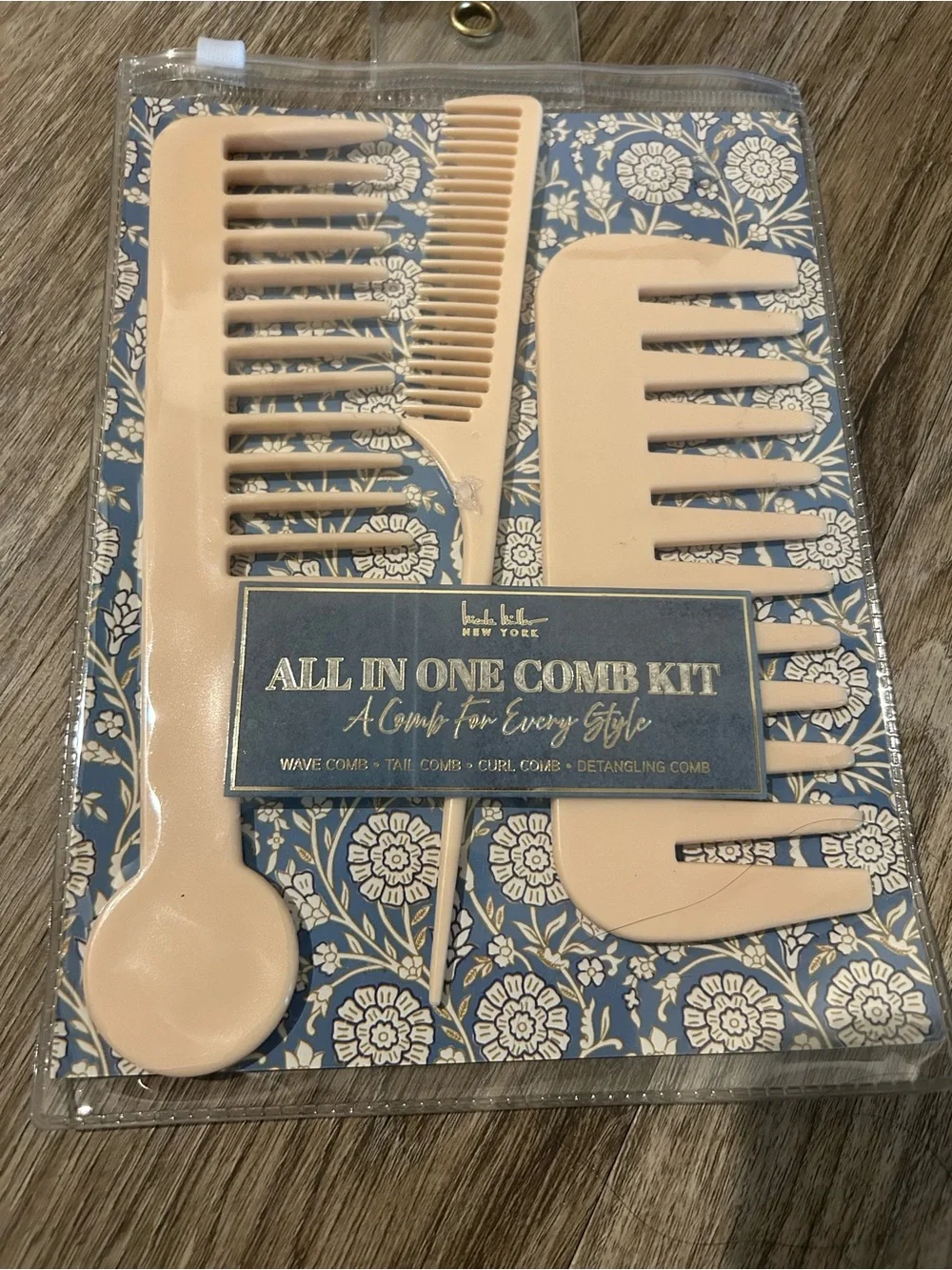 Hairstyling combs and brush new